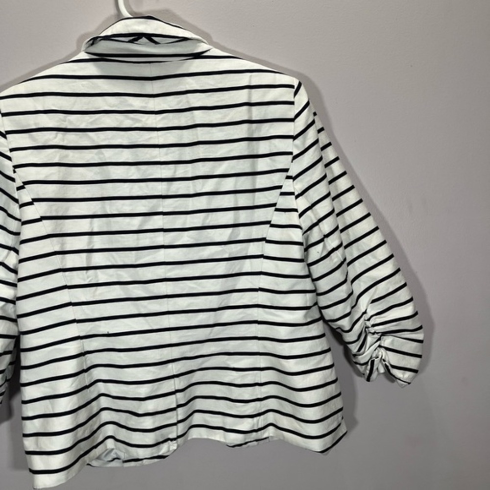 The Limited Black and White Striped Blazer - Picture 8 of 12